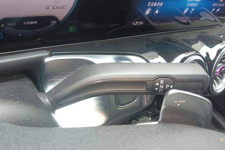 奔驰EQB 2022款 EQB 350 4MATIC 首发特别版中控内饰18