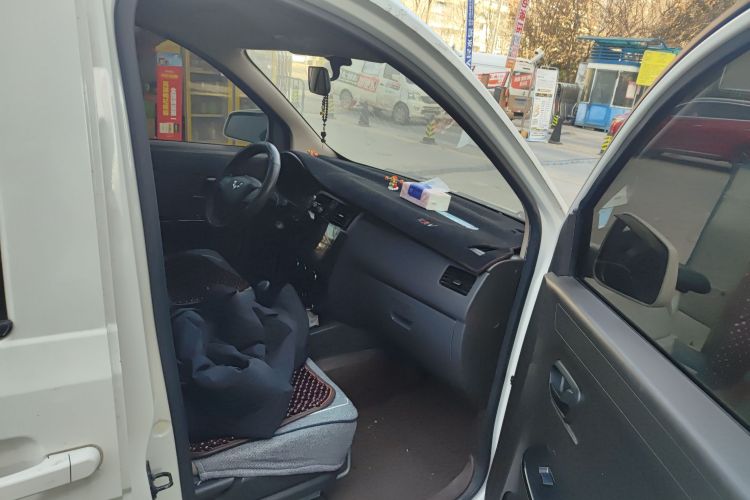 五菱汽车 五菱荣光V 2016款 1.5L标准型局部细节9005