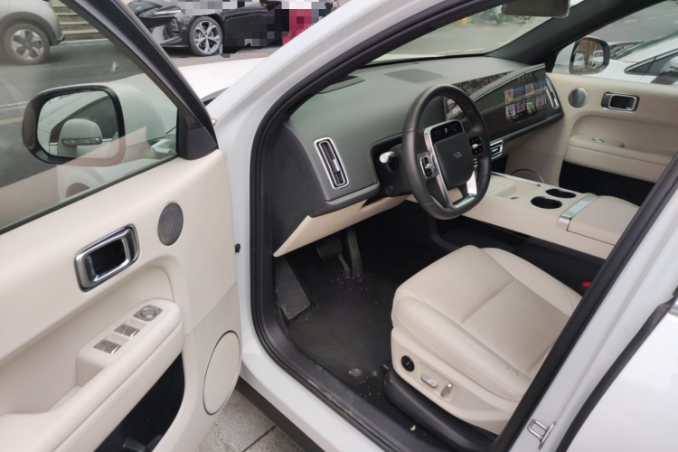 理想汽车 理想L6 2024款 Pro中控内饰20
