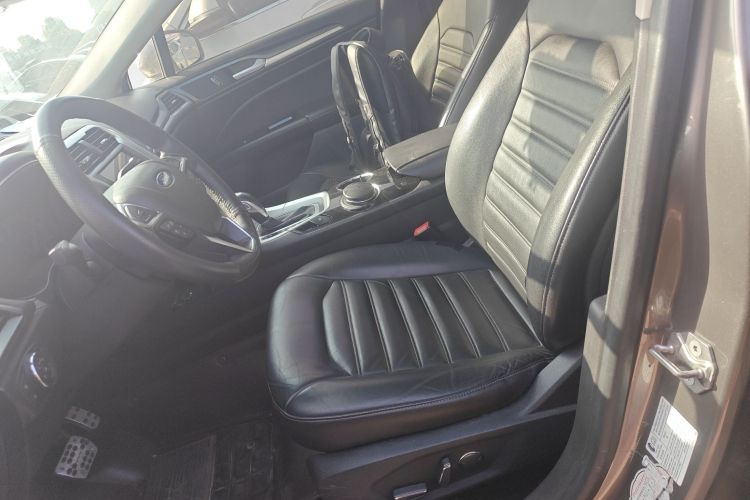 福特 蒙迪欧 2013款 1.5L GTDi180时尚型中控内饰19