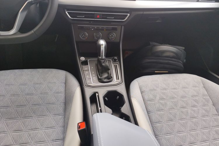 大众 朗逸 2023款 300TSI DSG满逸版中控内饰18