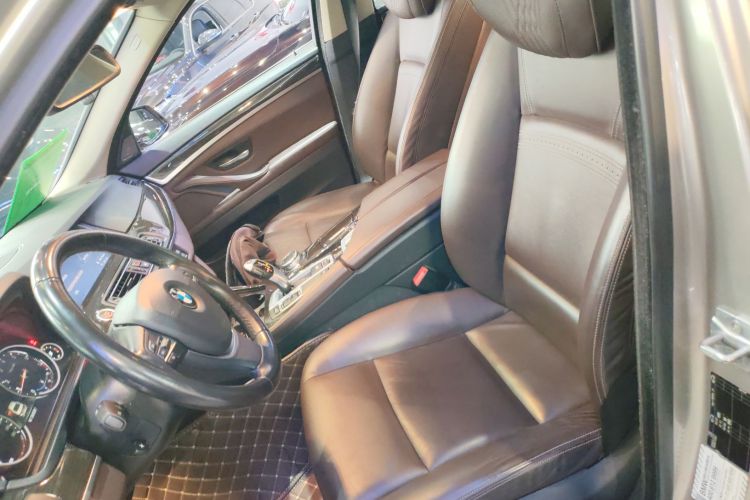 宝马5系 2017款 525Li 豪华设计套装中控内饰19