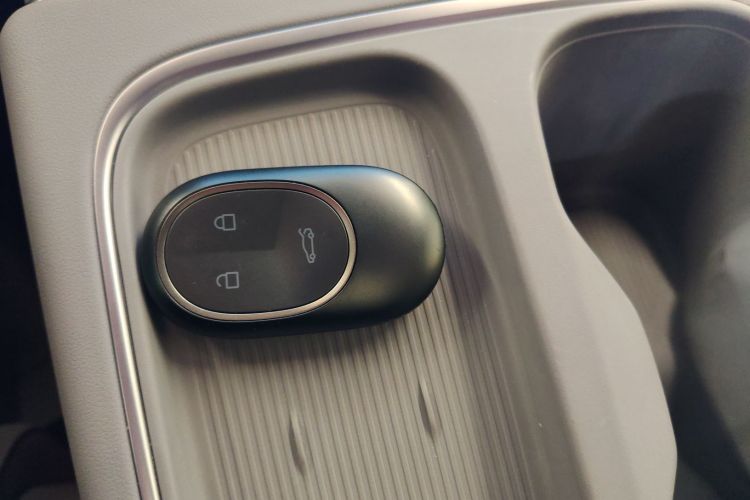 蔚来EC6 2023款 75kWh中控内饰11