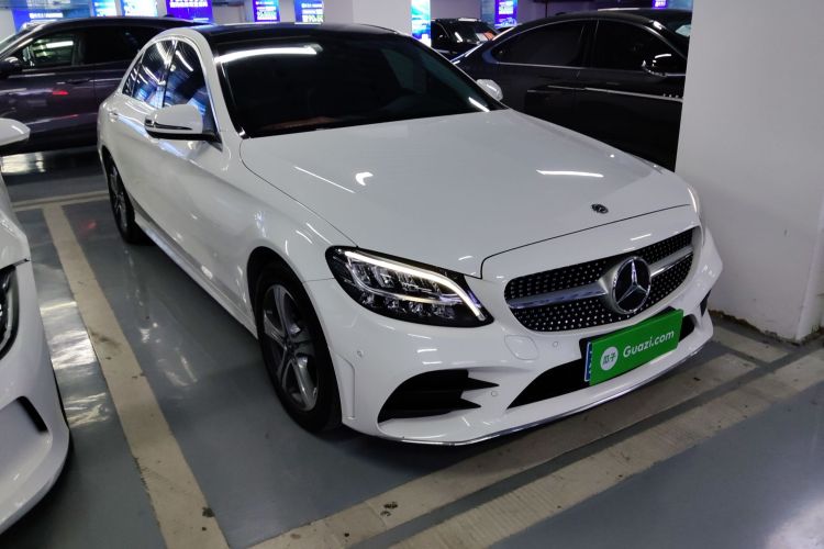 奔驰C级 2021款 C 260 L 运动版车身外观3