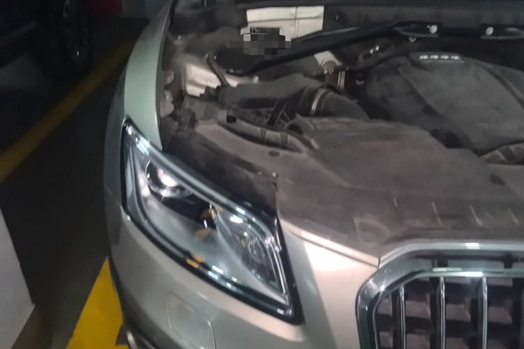 奥迪Q5 2015款 40 TFSI 技术型局部细节9006