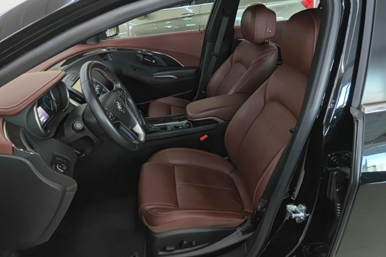 别克 君越 2014款 2.0T SIDI 精英技术型中控内饰19