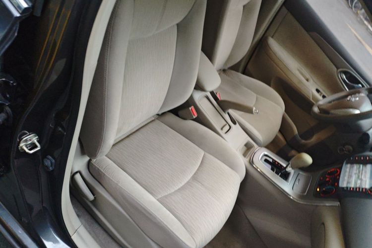 日产 轩逸 2012款 1.8XE CVT舒适版局部细节41