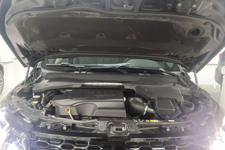 路虎 发现运动版 2020款 249PS R-Dynamic 性能版机舱底盘24