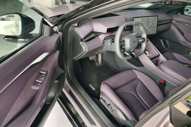 小鹏P7 2025款 702 长续航 Ultra中控内饰7003