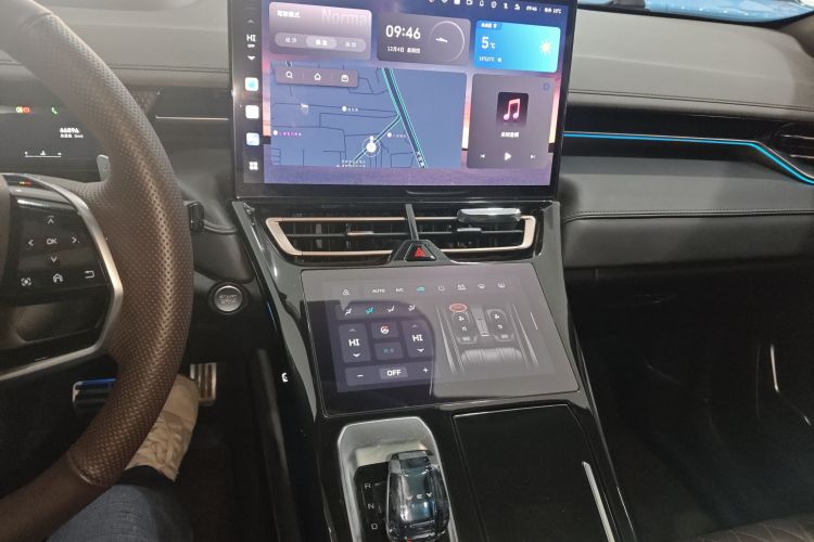 魏牌 摩卡 2021款 2.0T 两驱特醇版中控内饰16