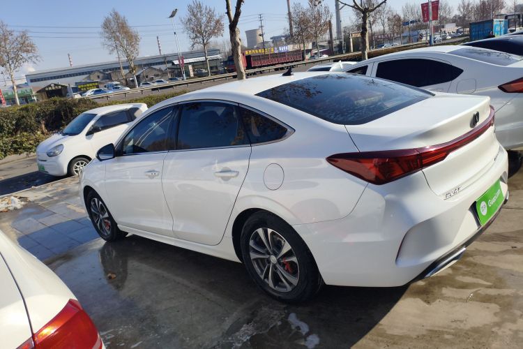 长安 逸动 2022款 PLUS 蓝鲸NE 1.4T GDI DCT尊贵版车身外观6003