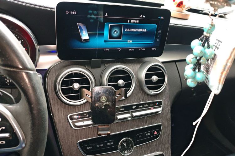 奔驰C级 2019款 C 260 L中控内饰16