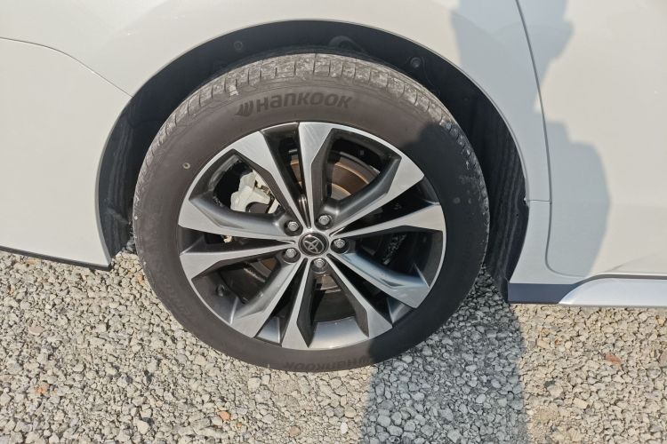 丰田 格瑞维亚 2023款 2.5L混动 尊贵PLUS版车身外观6008