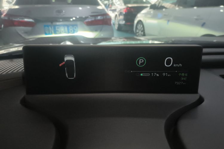 丰田bZ5 2025款 550 PRO中控内饰14