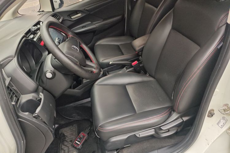 本田 飞度 2016款 1.5L LXS CVT舒适天窗版局部细节19