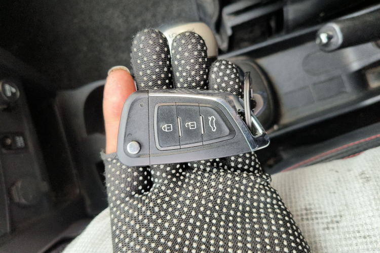 长城M4 2012款 1.5L 手动豪华型中控内饰7001