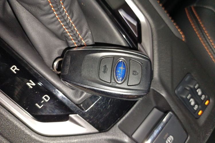 斯巴鲁XV 2020款 2.0i 全驱豪华版EyeSight中控内饰11