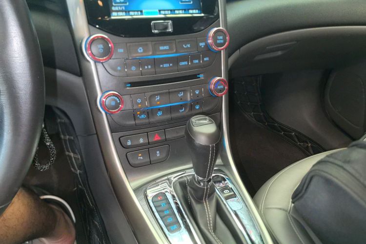 雪佛兰 迈锐宝 2014款 2.0L 自动豪华版中控内饰18