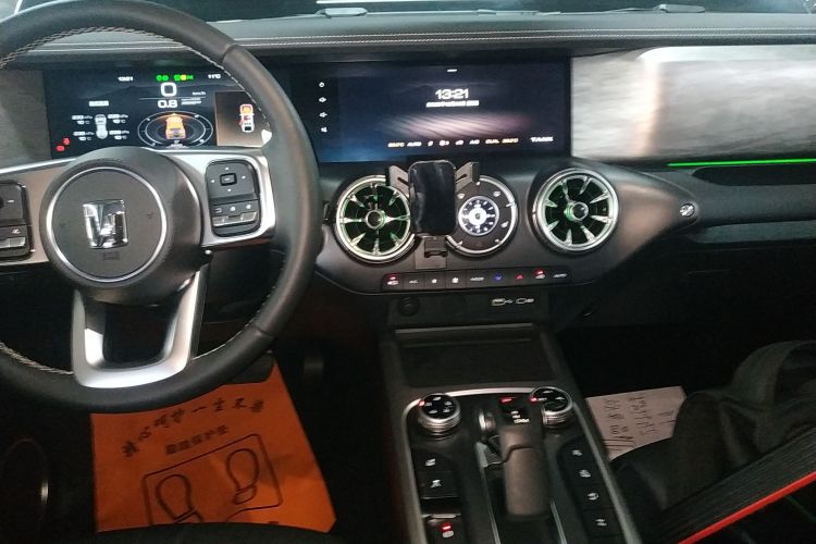 坦克300 2024款 2.0T 征服者中控内饰16