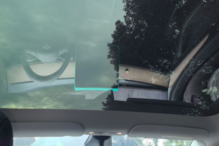 特斯拉 Model Y 2021款 长续航全轮驱动版中控内饰22