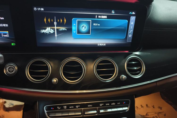 奔驰E级 2018款 改款 E 300 L 运动时尚型局部细节16