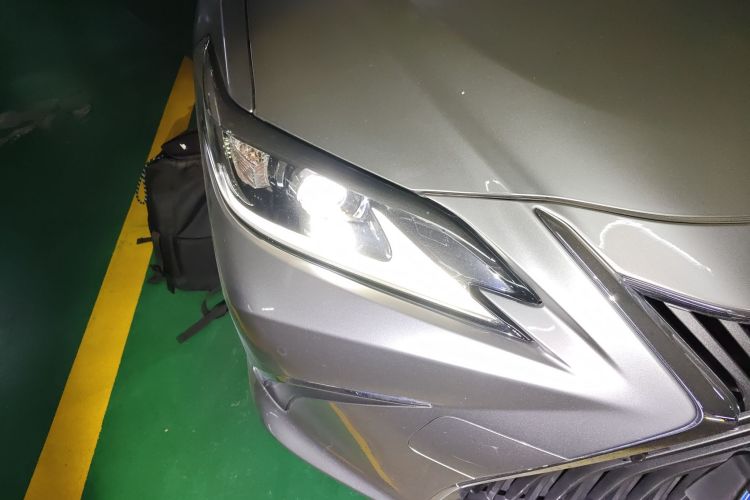 雷克萨斯ES 2018款 200 卓越版 国V车身外观8