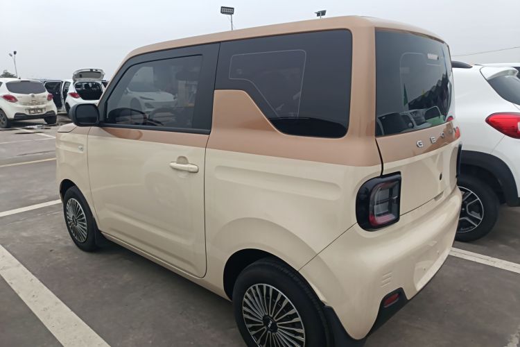 吉利银河 2023款 熊猫mini 200km 耐力熊车身外观4