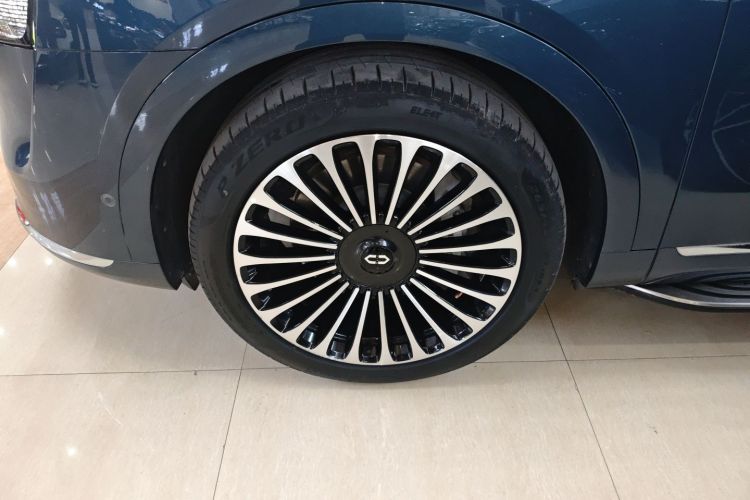 鸿蒙智行 问界M9 2024款 纯电 Ultra版 100kWh 5座版车身外观6007