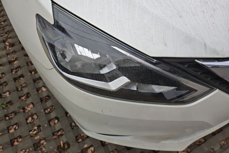 日产 轩逸 2022款 经典 1.6XE CVT舒适版车身外观8