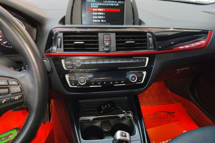 宝马2系(进口) 2019款 225i 敞篷轿跑车 运动设计套装局部细节16