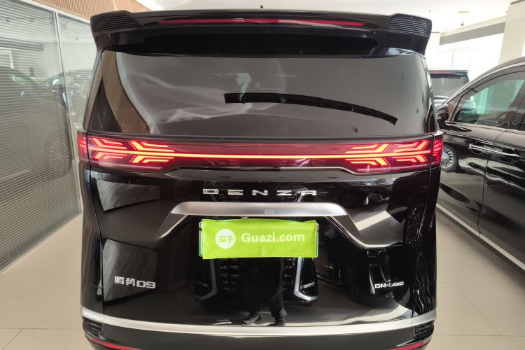 腾势D9 2022款 DM-i 970 四驱旗舰型车身外观6