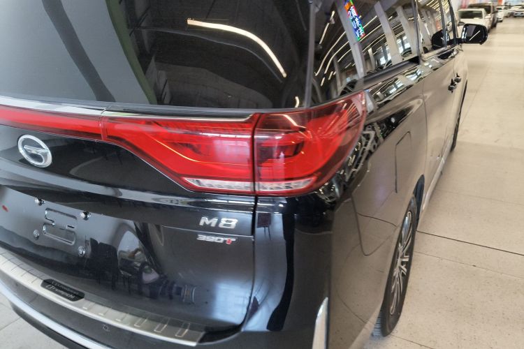 广汽传祺 传祺M8 2021款 领秀系列 390T 至尊版车身外观6006