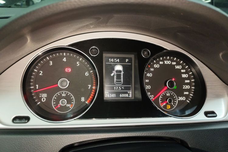 大众 迈腾 2013款 1.8TSI 领先型中控内饰14