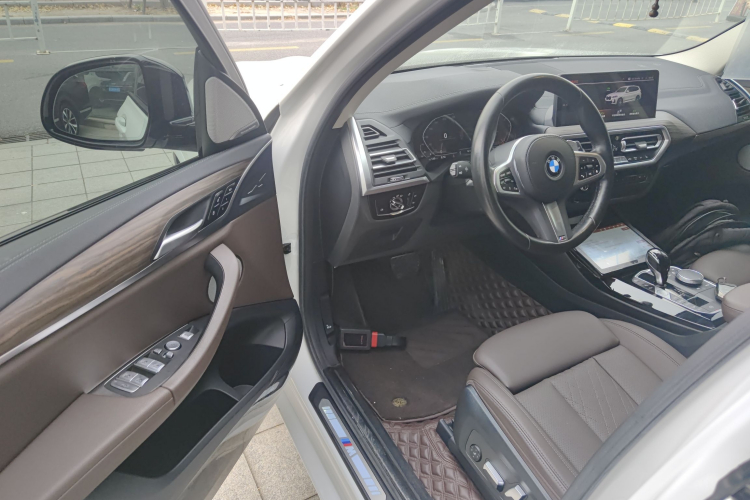 宝马X3 2022款 xDrive30i 领先型 M曜夜套装中控内饰20