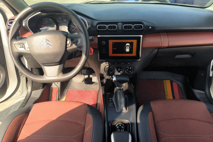 雪铁龙C3-XR 2019款 230THP DCT越动版中控内饰12