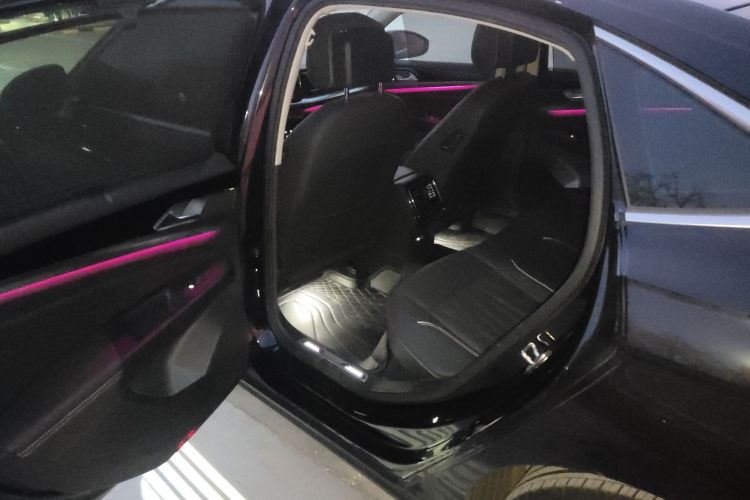 大众 帕萨特 2022款 330TSI 豪华版中控内饰21