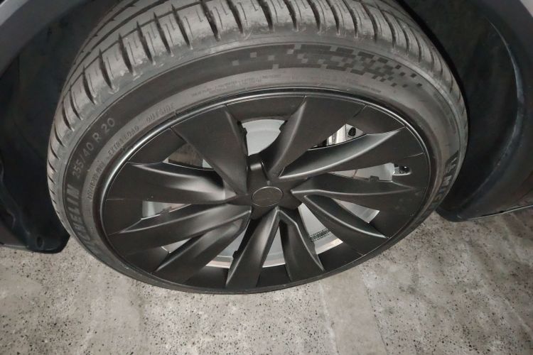 特斯拉 Model Y 2025款 长续航全轮驱动 首发版车身外观6002