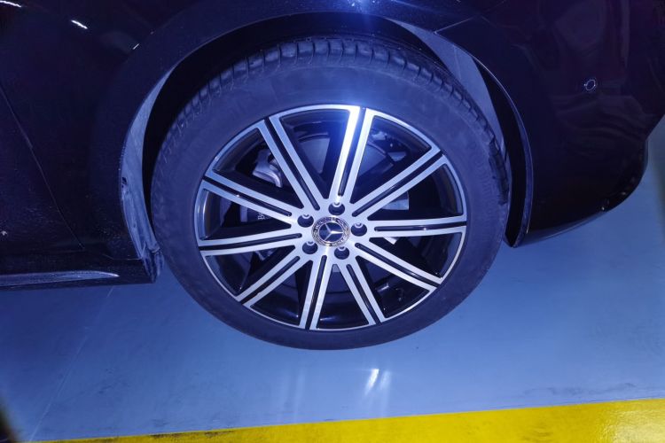 奔驰V级 2021款 V 260 L 长轴距豪华版车身外观10