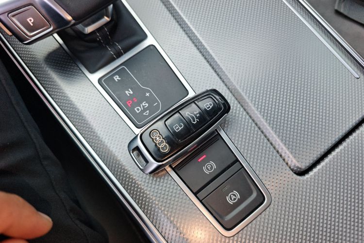 奥迪A6L 2020款 45 TFSI 臻选动感型中控内饰7001