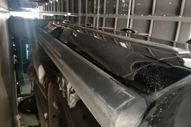 凯迪拉克 凯雷德ESCALADE 2017款 6.2L ESV铂金版加长型局部细节9001