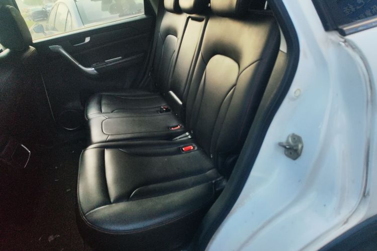 哈弗H6 2015款 运动版 1.5T 手动两驱精英型中控内饰21