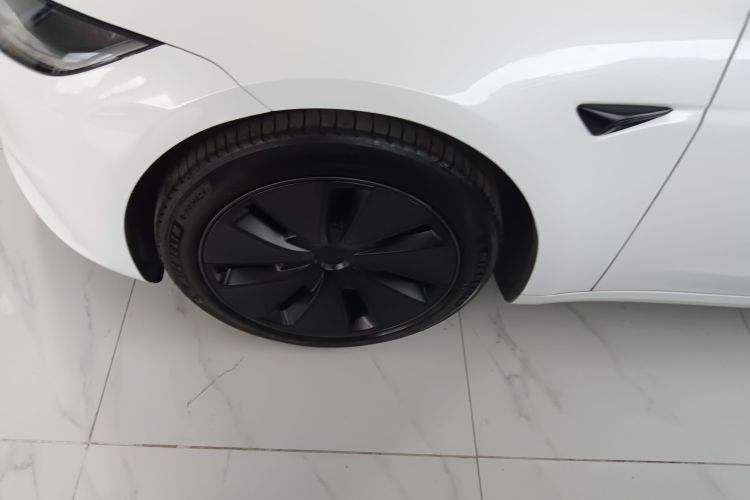 特斯拉 Model 3 2023款 后轮驱动版车身外观6002