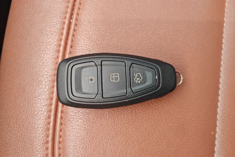 福特 翼虎 2018款 EcoBoost 180 两驱Cognac特别版中控内饰11