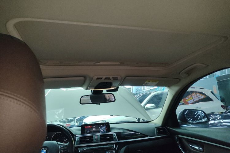 宝马3系 2019款 320Li 时尚型中控内饰22