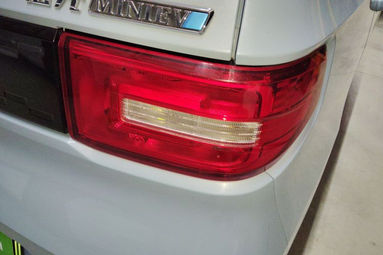 五菱汽车 宏光MINIEV 2020款 自在款 磷酸铁锂车身外观9