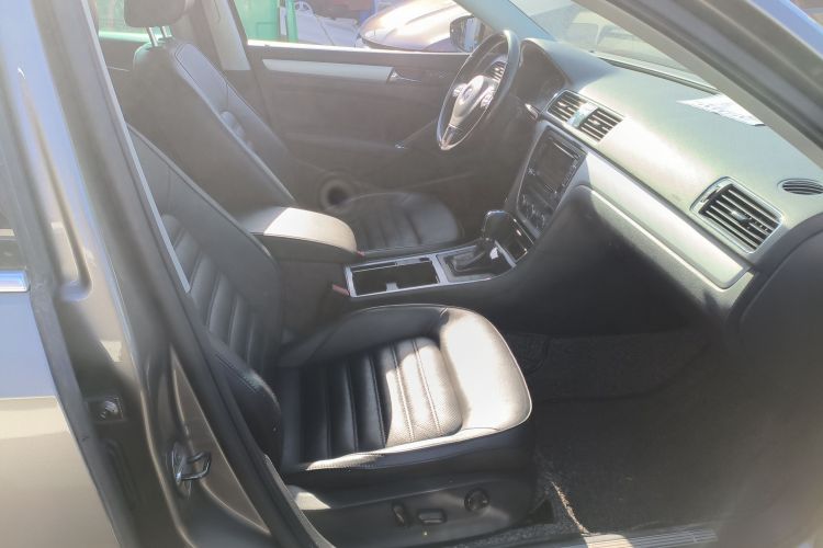 大众 帕萨特 2014款 1.8TSI DSG御尊版局部细节41