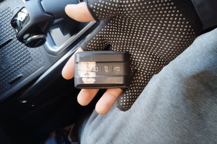 坦克400 2025款 2.0T 汽油版中控内饰7001