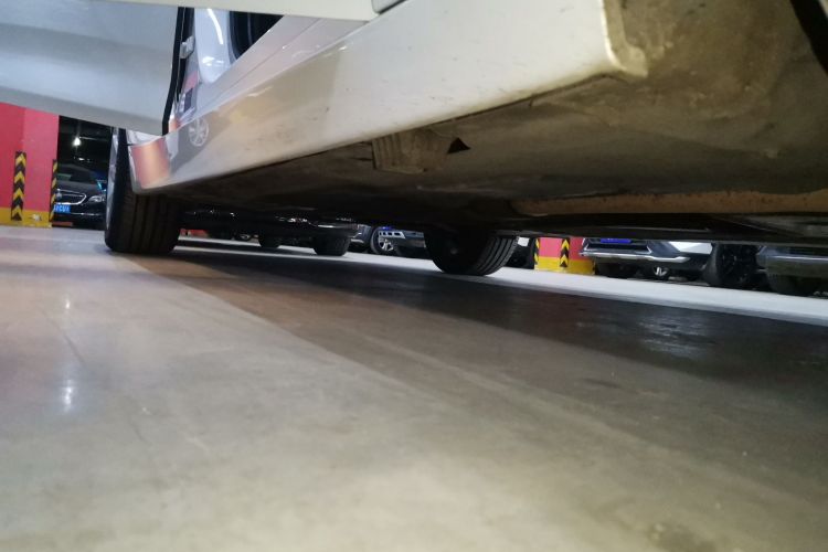 宝马3系GT 2018款 320i 时尚型局部细节9001