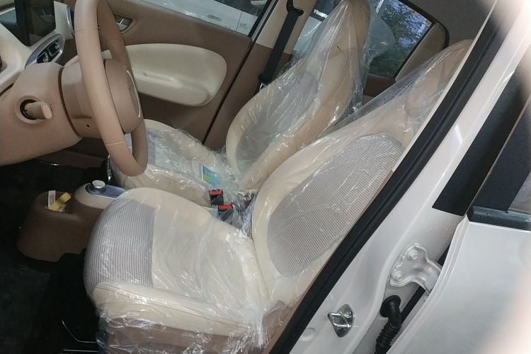 五菱汽车 宏光MINIEV 2025款 四门版 臻享+款中控内饰19