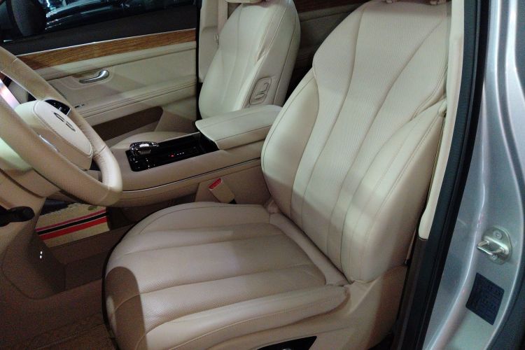 鸿蒙智行 问界M7 2024款 1.5T 智驾四驱Max版 5座局部细节19